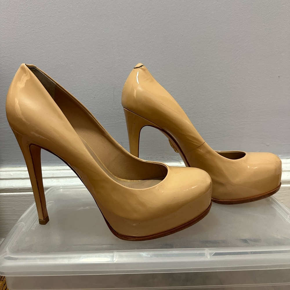 POUR La VICTOIRE “Irina” Nude Patent Leather Platform Pumps